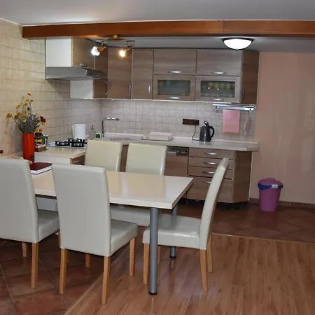 Apartamento Dafinka *